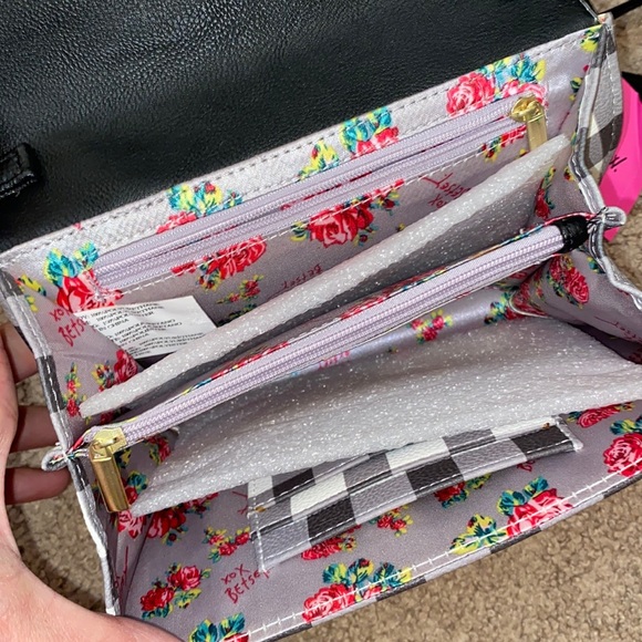 Betsey Johnson Purse - Picture 3 of 6